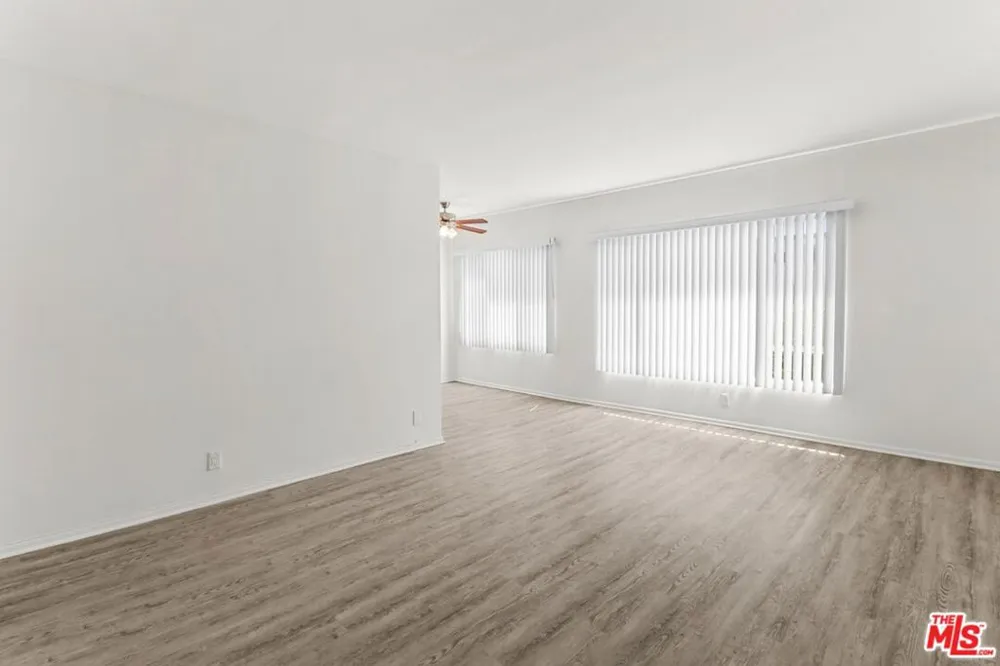 11660 Chenault Street #123 Los Angeles, CA 90049