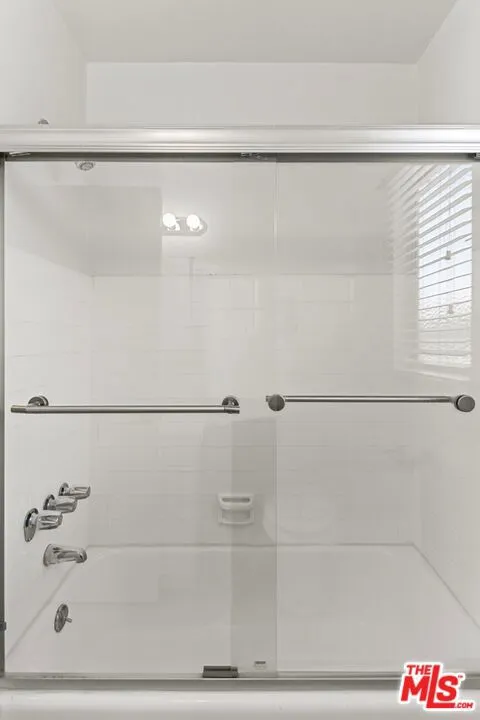 11660 Chenault Street #123 Los Angeles, CA 90049