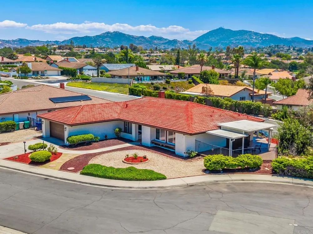 12615 Senda Acantilada San Diego, CA 92128