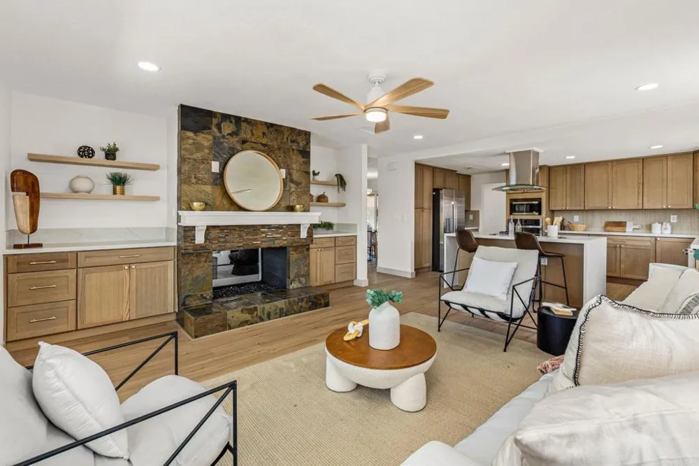 12615 Senda Acantilada San Diego, CA 92128