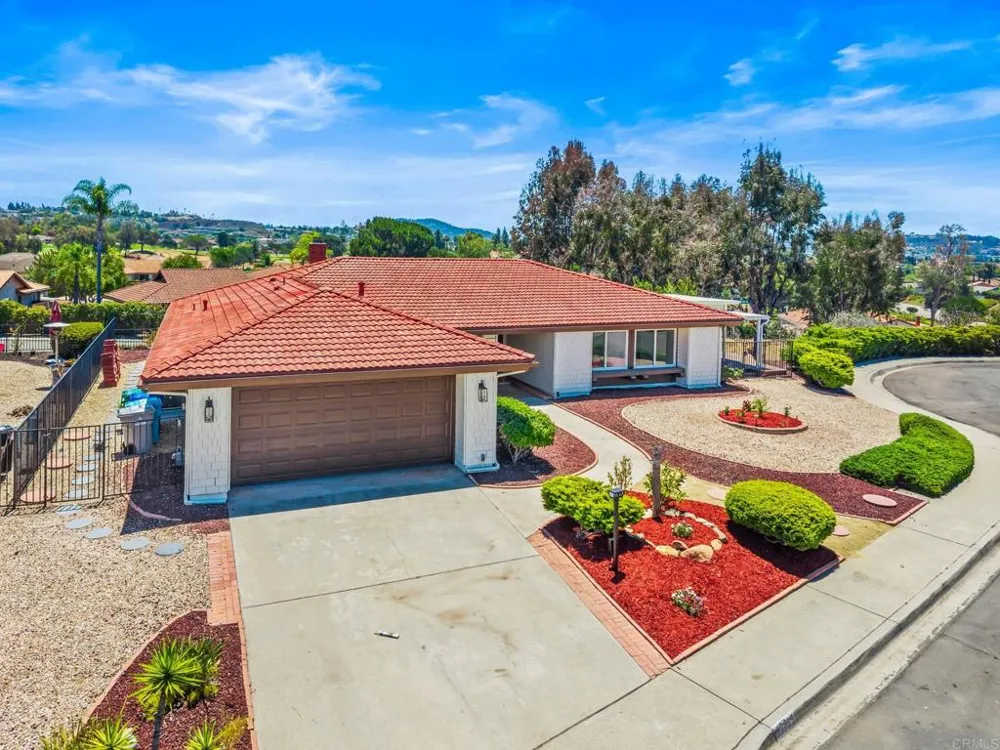 12615 Senda Acantilada San Diego, CA 92128