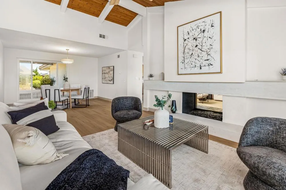 12615 Senda Acantilada San Diego, CA 92128