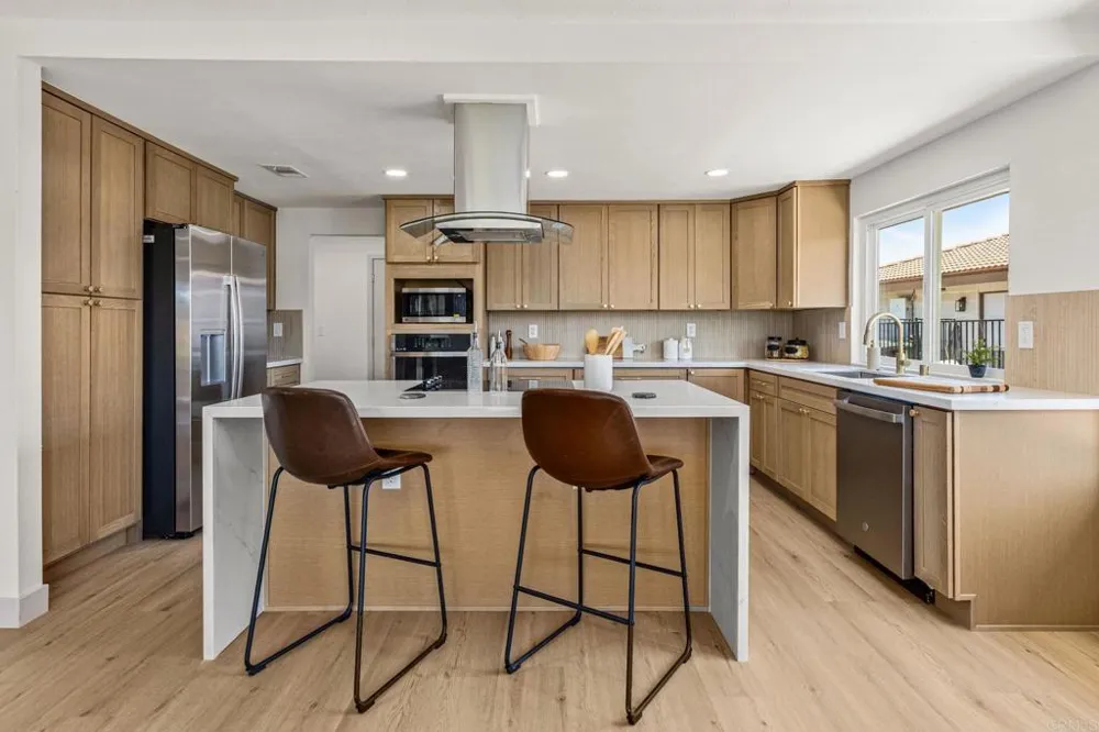 12615 Senda Acantilada San Diego, CA 92128