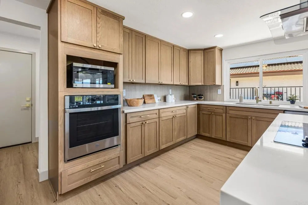 12615 Senda Acantilada San Diego, CA 92128