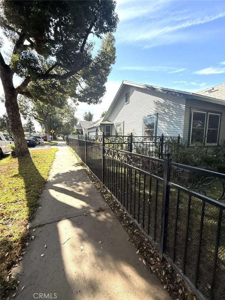 532 S Lemon Ontario, CA 91761