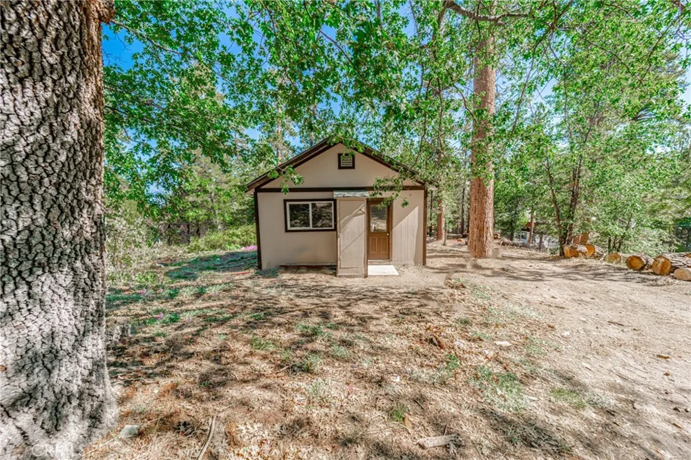 872 Hill Big Bear Lake, CA 92315