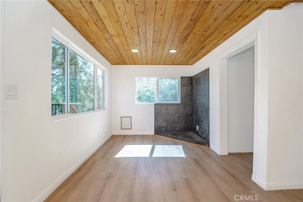 872 Hill Big Bear Lake, CA 92315