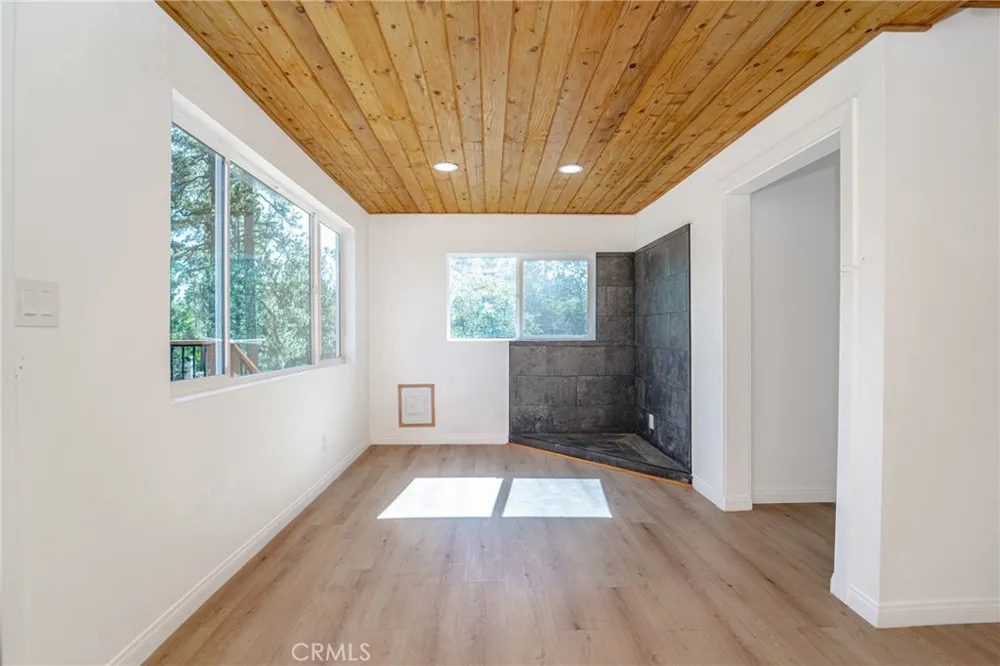 872 Hill Big Bear Lake, CA 92315