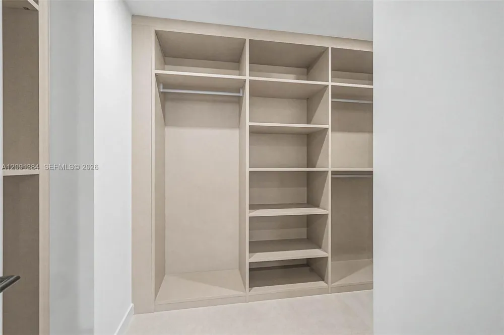 2200 Brickell Avenue #405 Miami, FL 33129