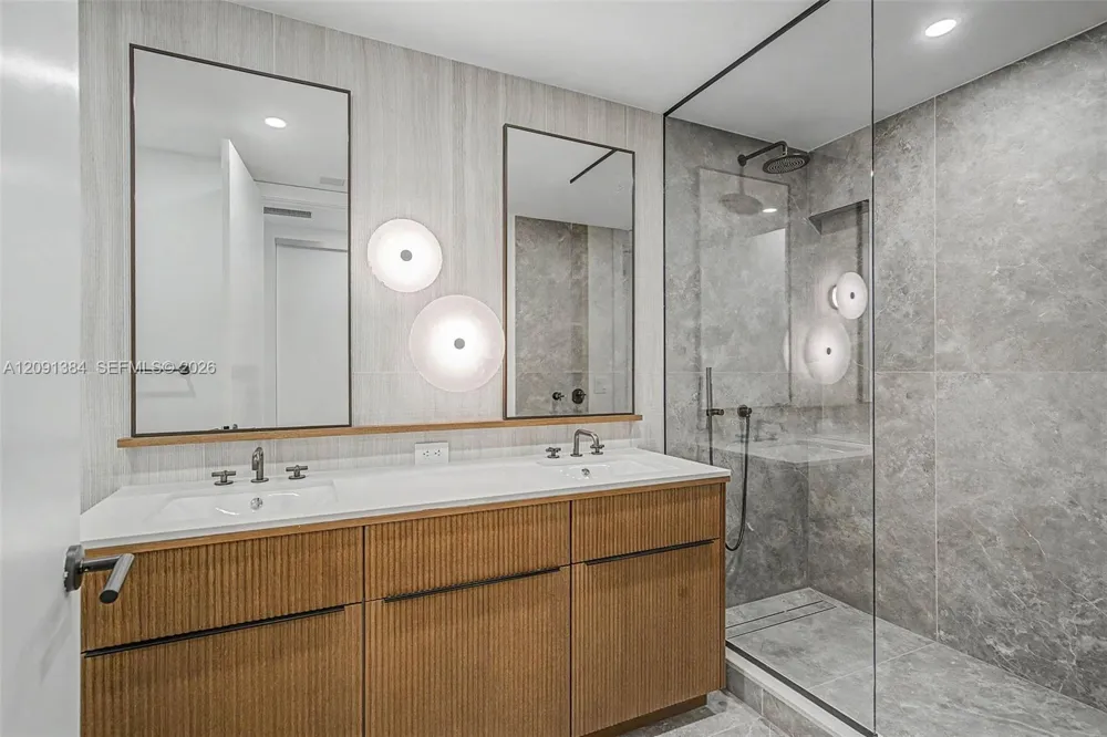 2200 Brickell Avenue #405 Miami, FL 33129