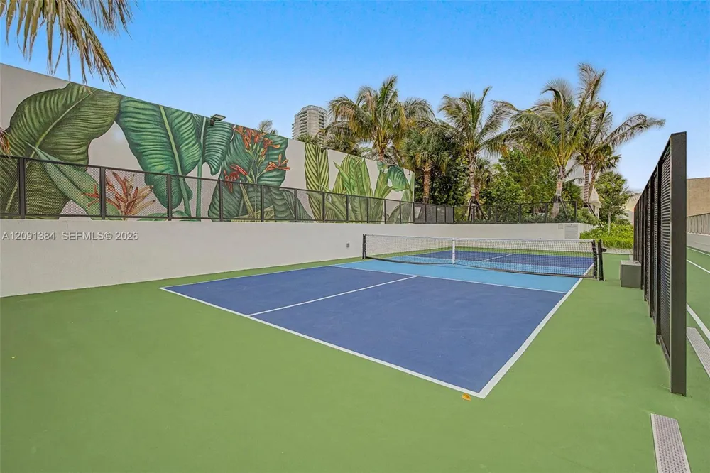 2200 Brickell Avenue #405 Miami, FL 33129