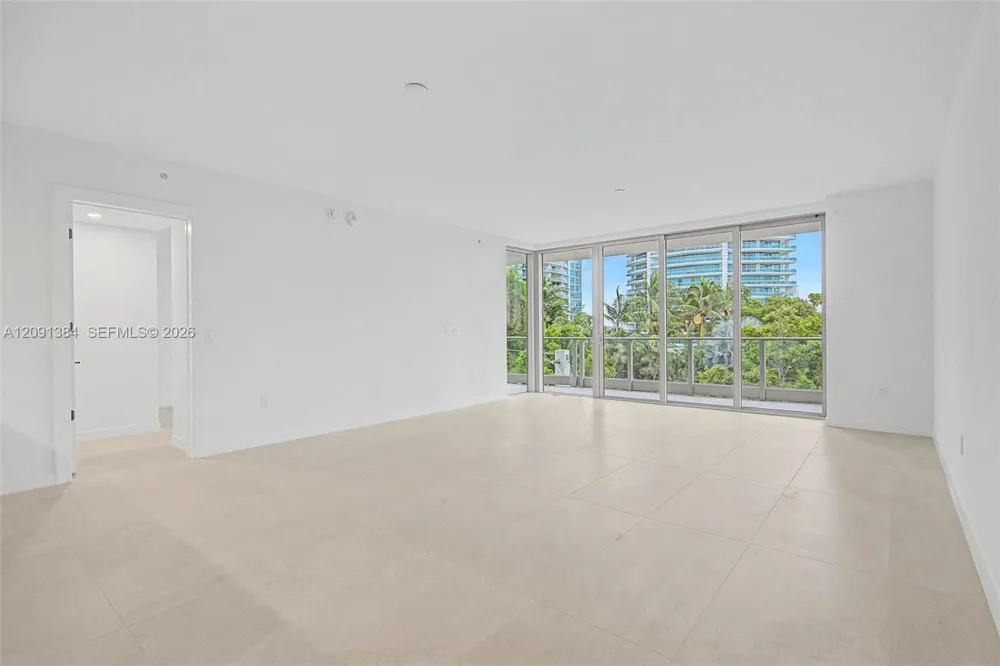2200 Brickell Avenue #405 Miami, FL 33129