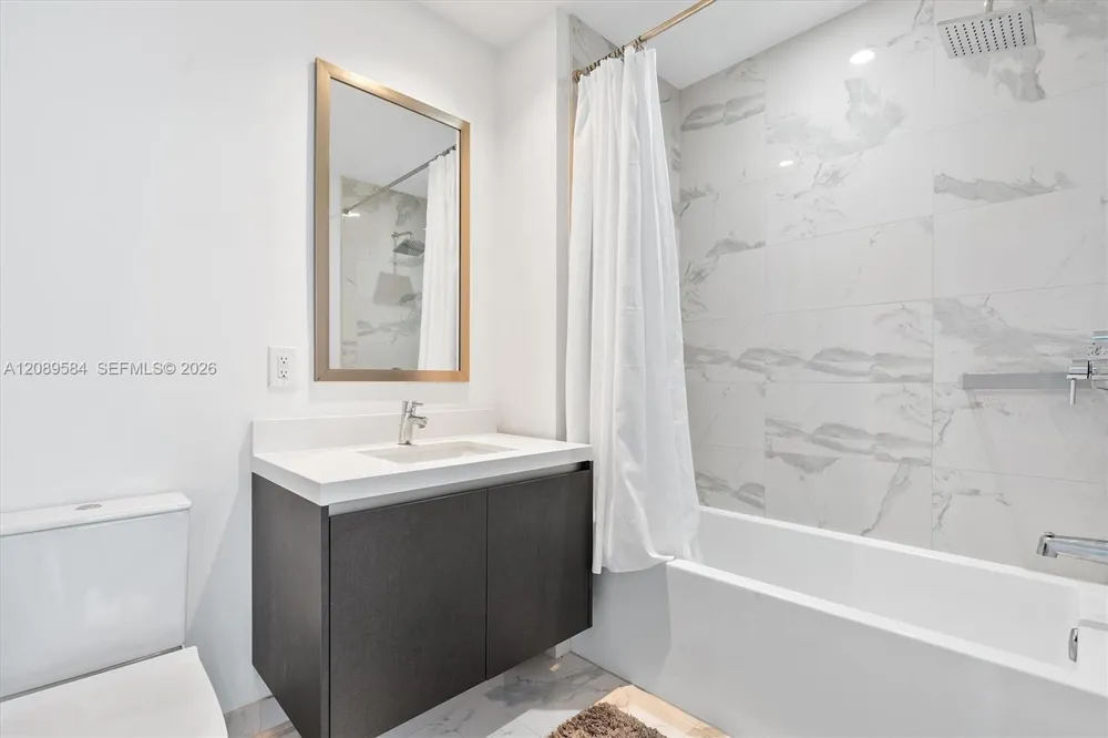 851 NE 1st Ave #1712 Miami, FL 33132