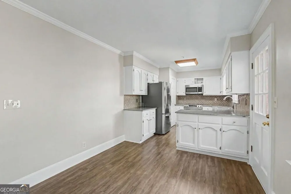 1883 Bedfordshire CT Decatur, GA 30033