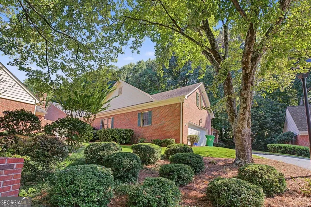 1883 Bedfordshire CT Decatur, GA 30033