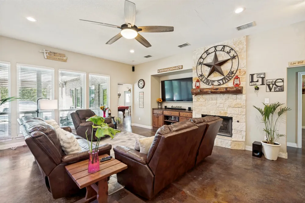 30971 Fm 85 Kemp, TX 75143