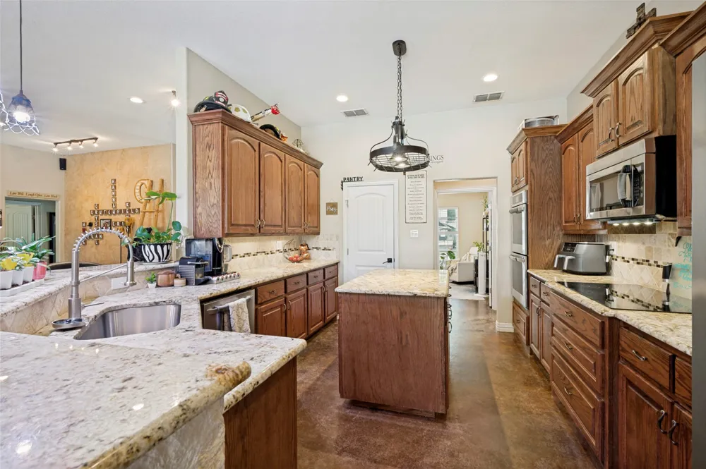 30971 Fm 85 Kemp, TX 75143