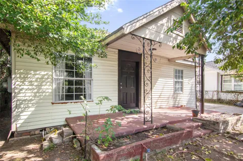 8617 Woodruff Street