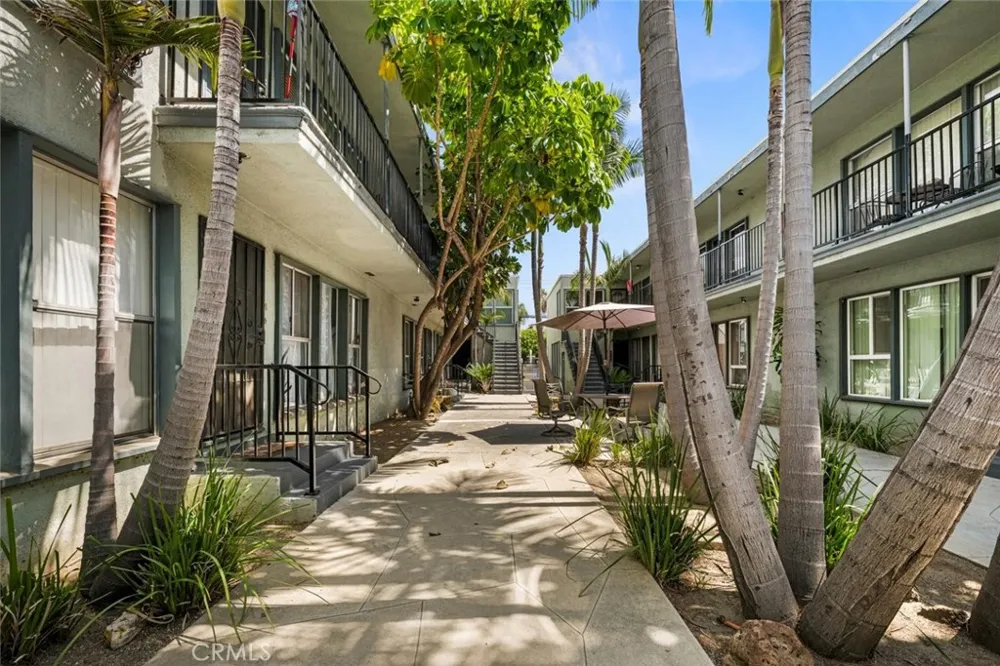 438 Cedar #7 Long Beach, CA 90802