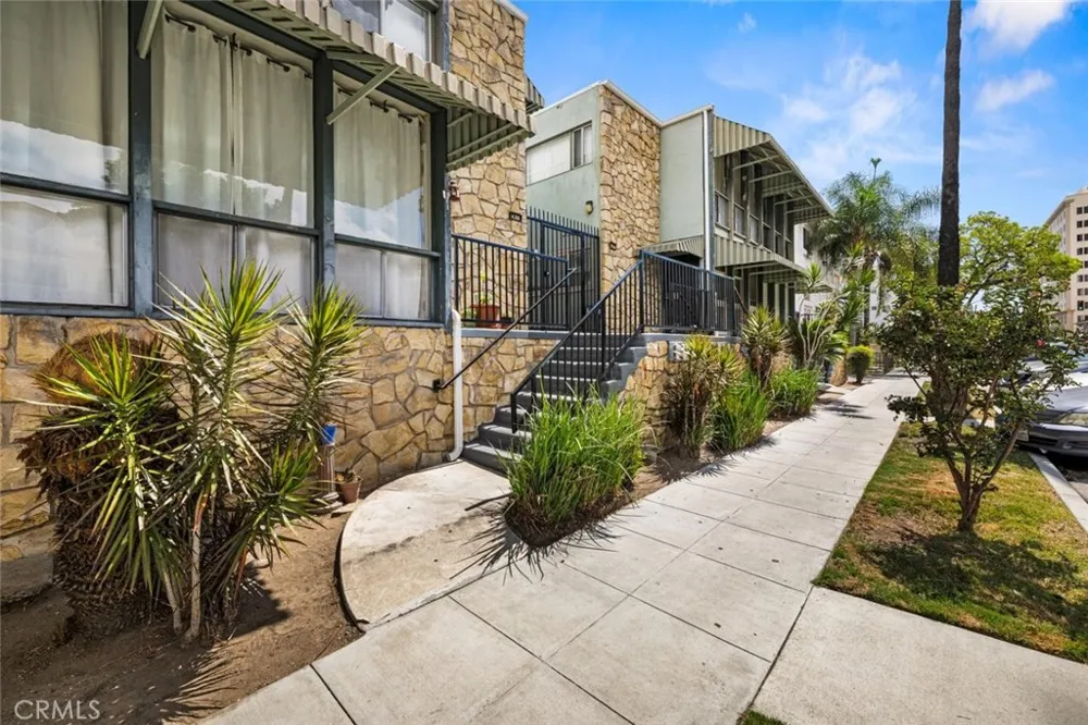 438 Cedar #7 Long Beach, CA 90802