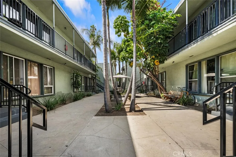 438 Cedar #7 Long Beach, CA 90802