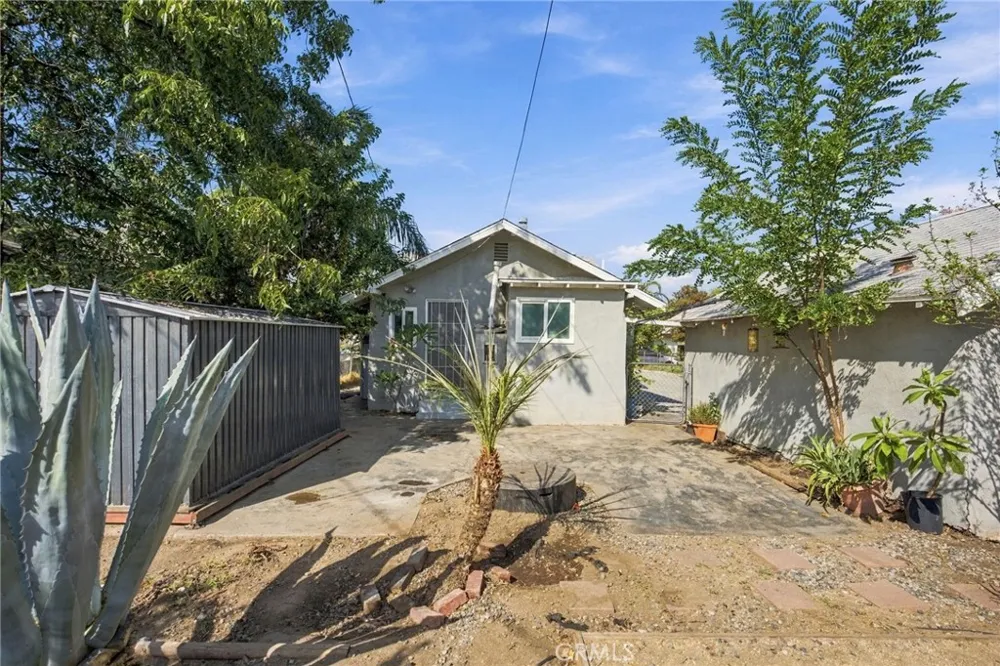 1625 Genevieve San Bernardino, CA 92405