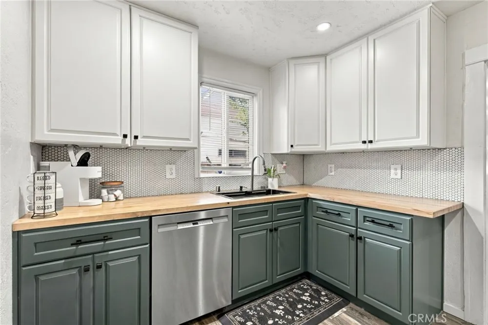 1625 Genevieve San Bernardino, CA 92405