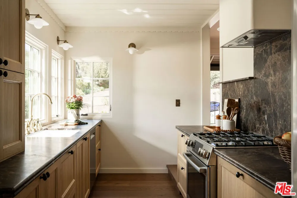 4890 Floristan Avenue Los Angeles, CA 90041