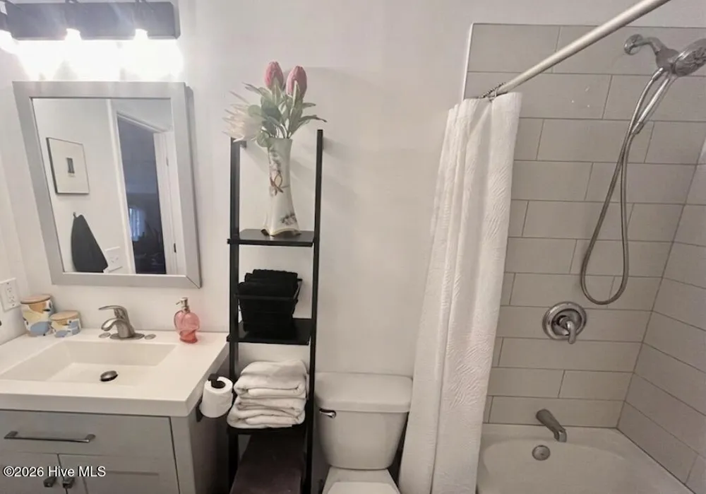1409 Wooster Street Wilmington, NC 28401