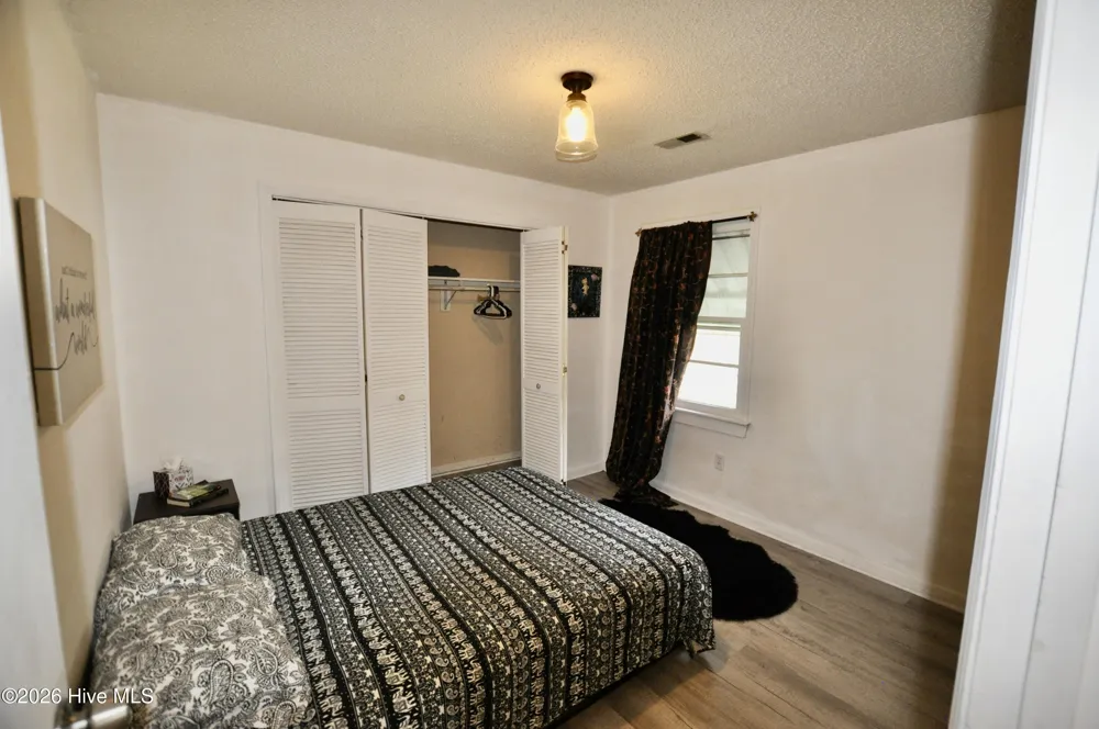 1409 Wooster Street Wilmington, NC 28401