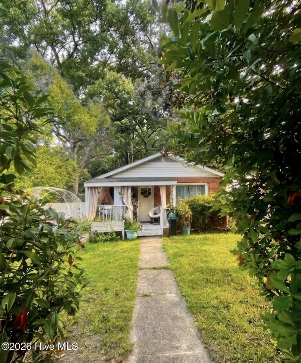 1409 Wooster Street Wilmington, NC 28401