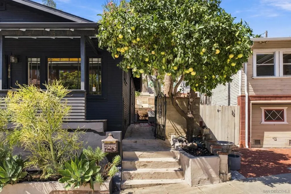 1616 Glenwood Dr. San Diego, CA 92103
