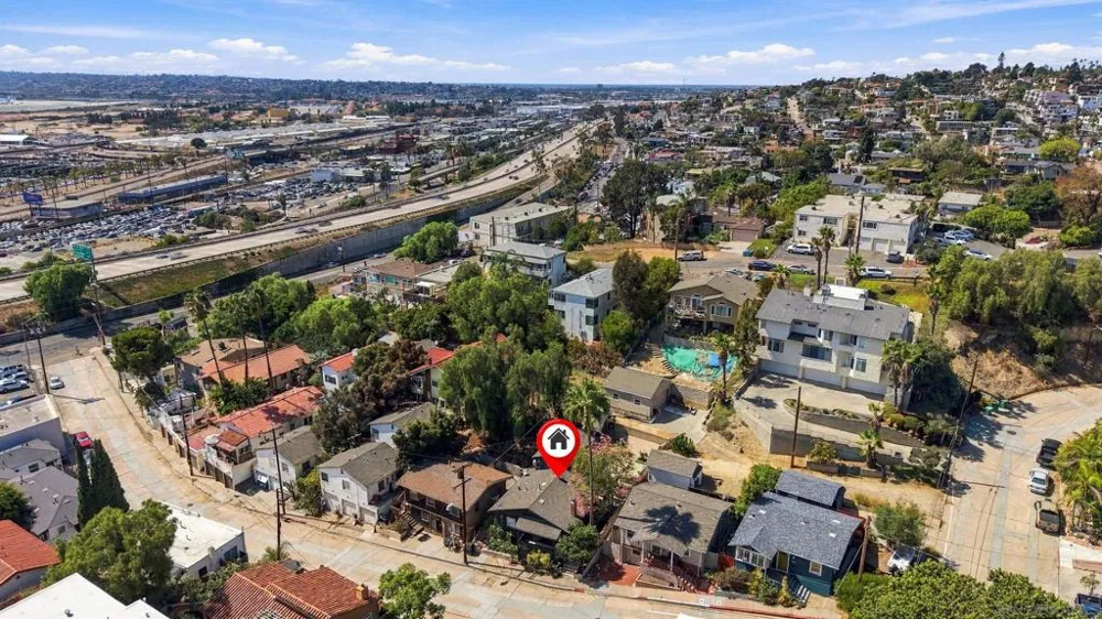 1616 Glenwood Dr. San Diego, CA 92103