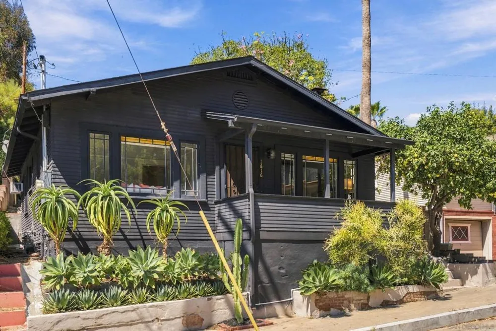 1616 Glenwood Dr. San Diego, CA 92103
