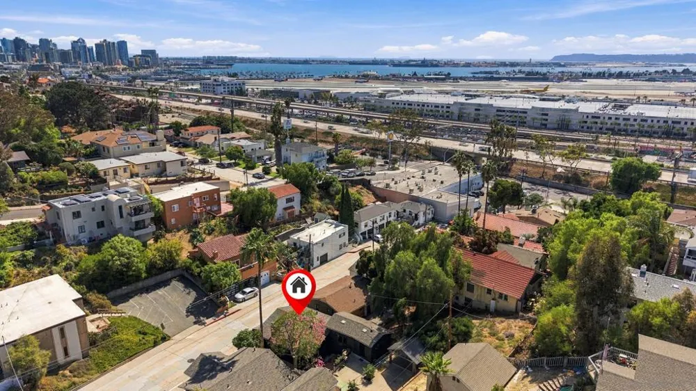 1616 Glenwood Dr. San Diego, CA 92103