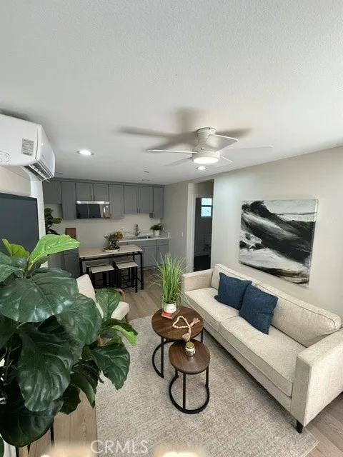 608 S Acacia Compton, CA 90220