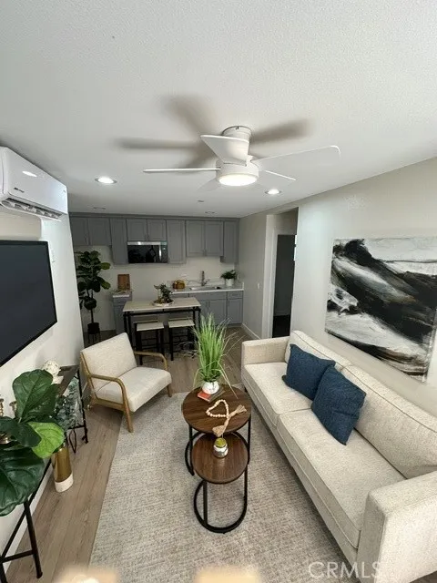 608 S Acacia Compton, CA 90220