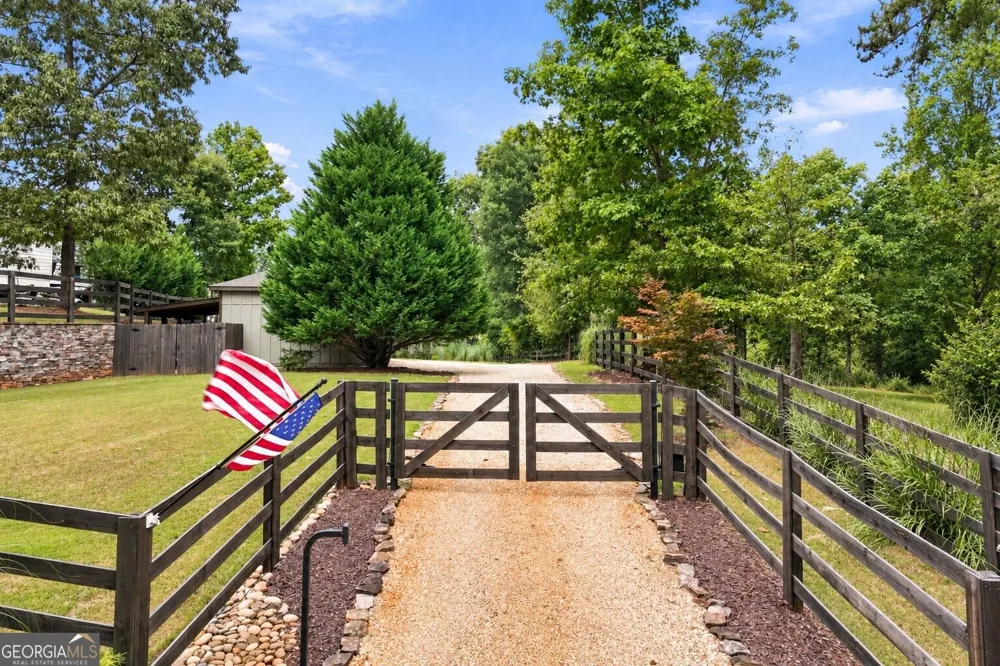 5628 Nags Head CIR Gainesville, GA 30504