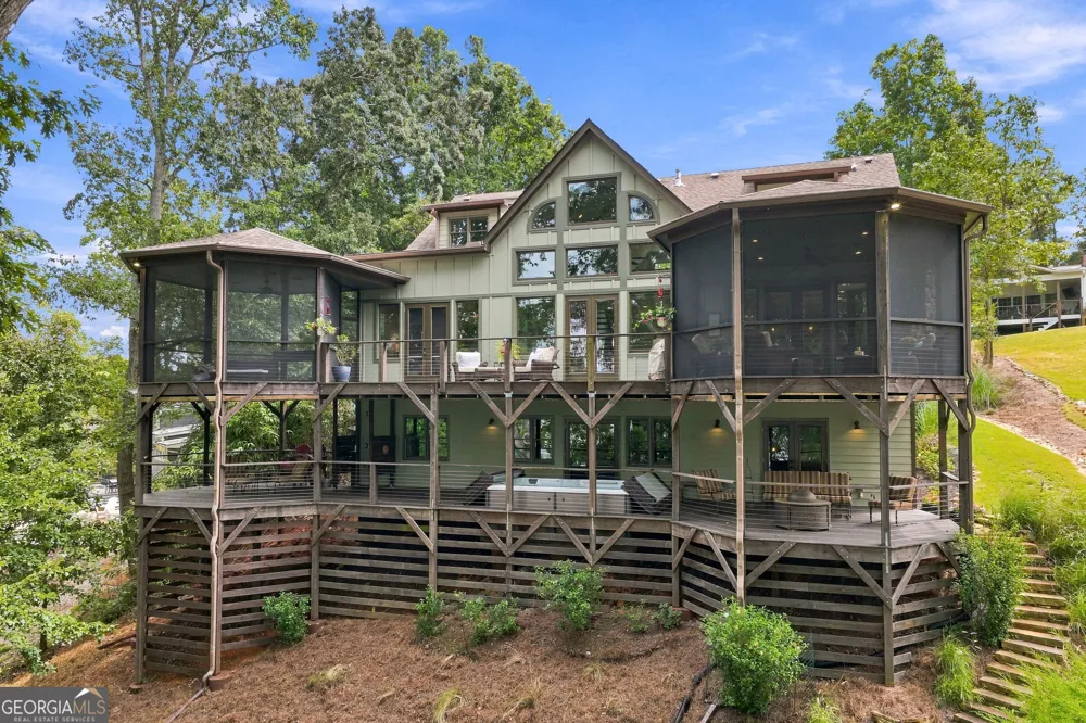 5628 Nags Head CIR Gainesville, GA 30504