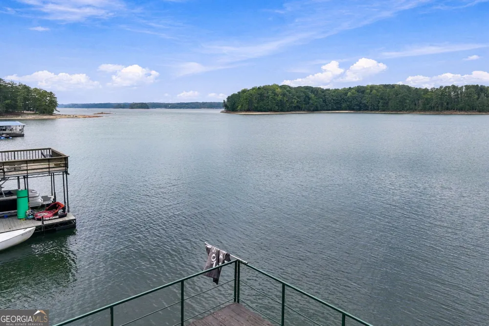 5628 Nags Head CIR Gainesville, GA 30504