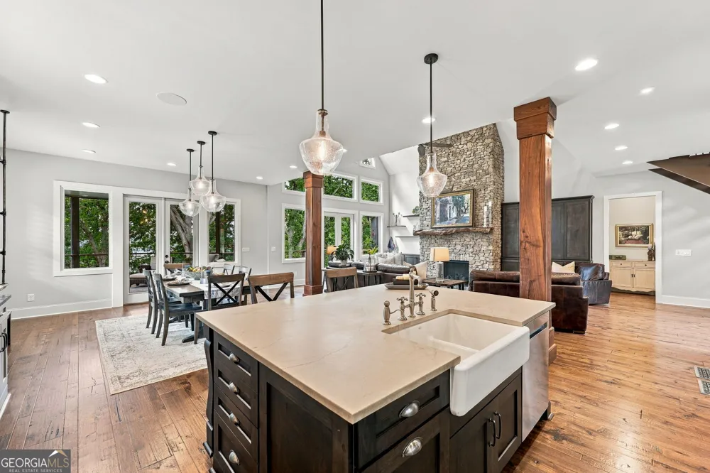 5628 Nags Head CIR Gainesville, GA 30504