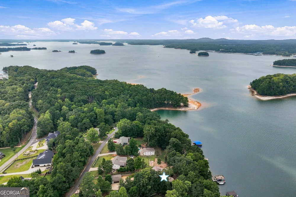 5628 Nags Head CIR Gainesville, GA 30504