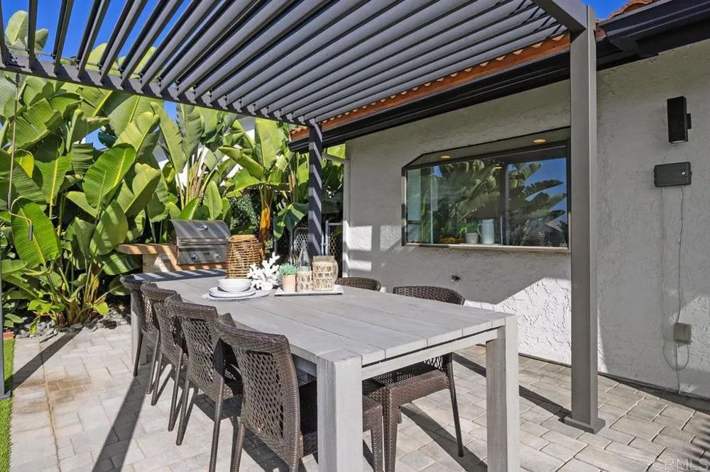 2016 Pintoresco Ct Carlsbad, CA 92009
