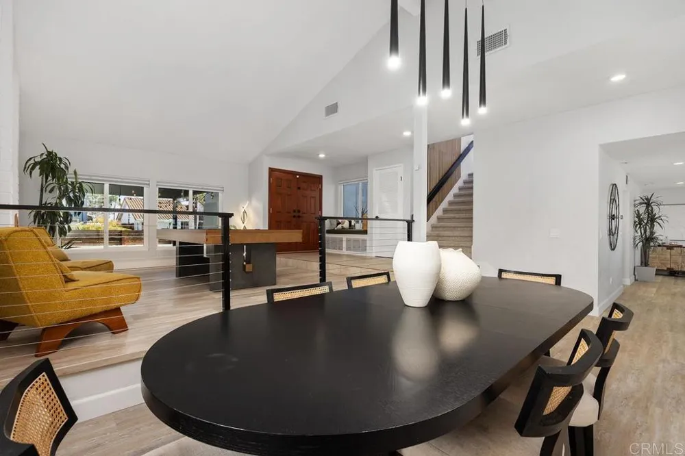 2016 Pintoresco Ct Carlsbad, CA 92009