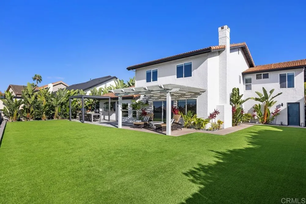 2016 Pintoresco Ct Carlsbad, CA 92009