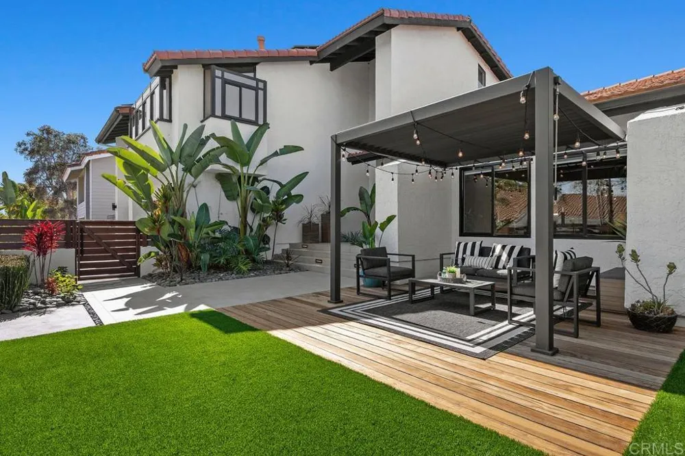 2016 Pintoresco Ct Carlsbad, CA 92009