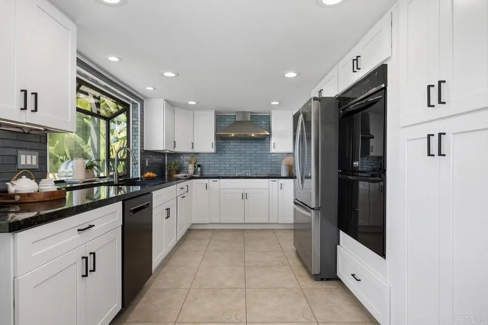 2016 Pintoresco Ct Carlsbad, CA 92009