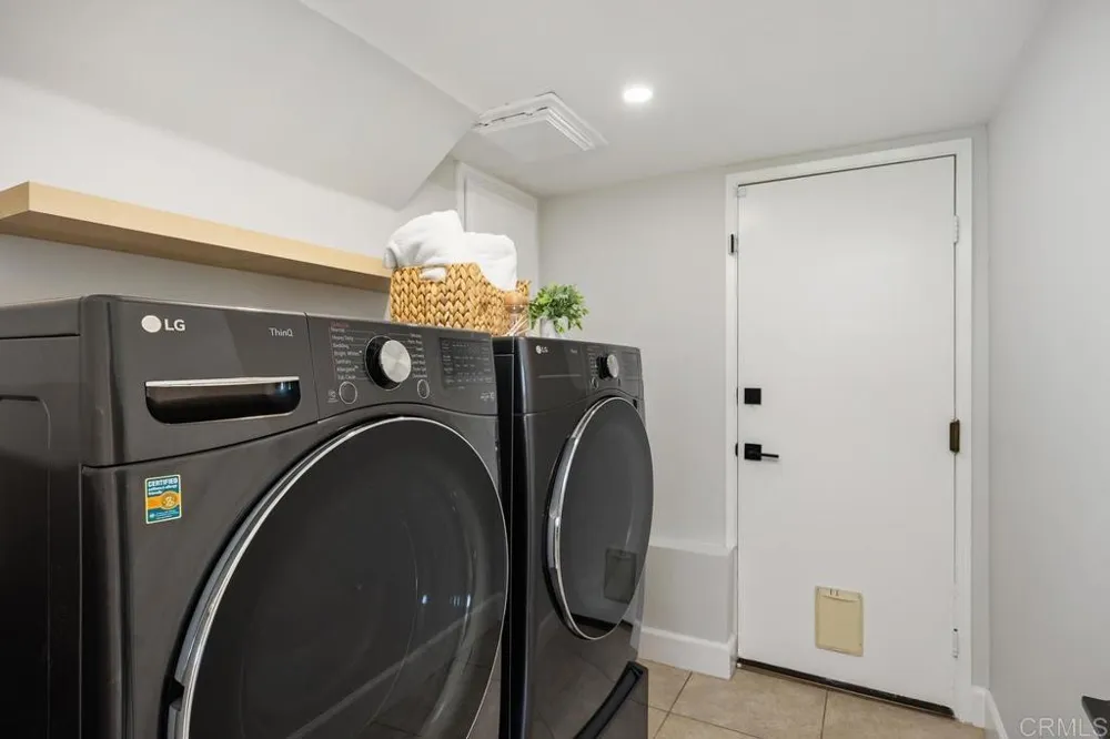 2016 Pintoresco Ct Carlsbad, CA 92009