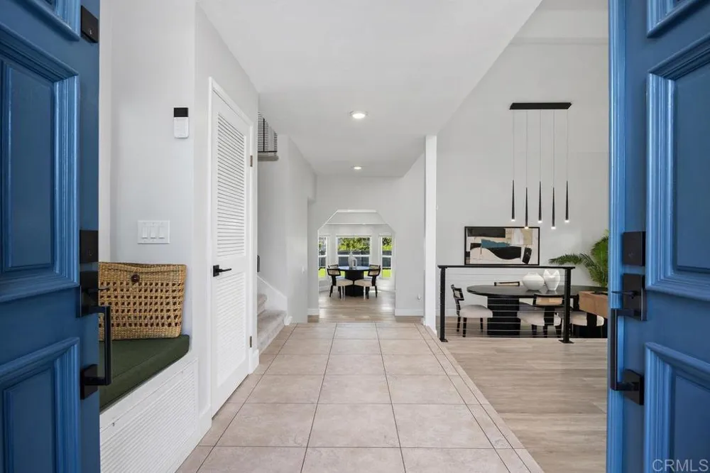 2016 Pintoresco Ct Carlsbad, CA 92009