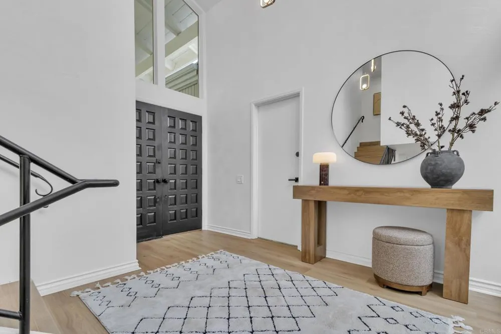 5524 Caminito Herminia La Jolla, CA 92037